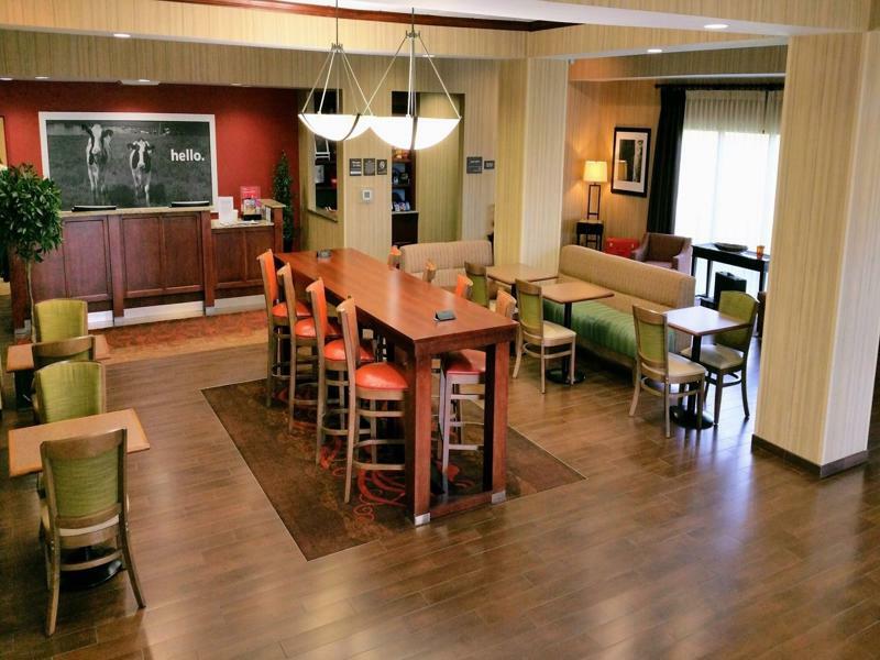 Hotel Hampton Tomah